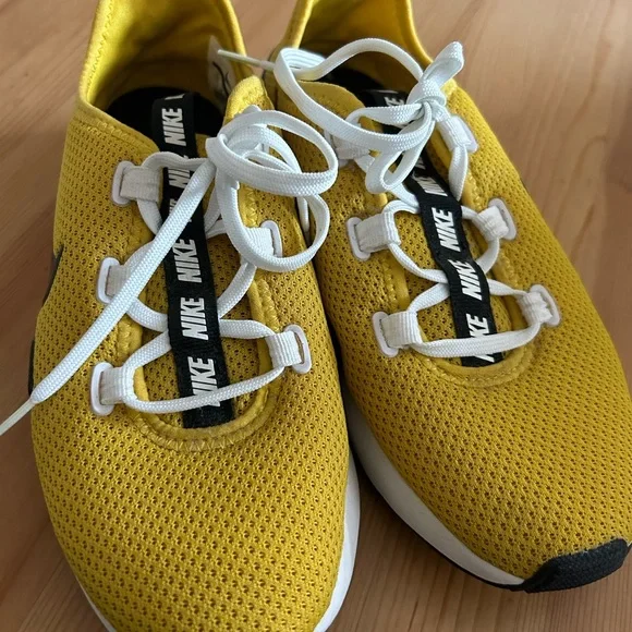 Nike women’s shoes - Picture 3 of 4